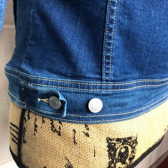 Old Navy Denim Jacket Cropped Small Pockets - Picture 6 of 8